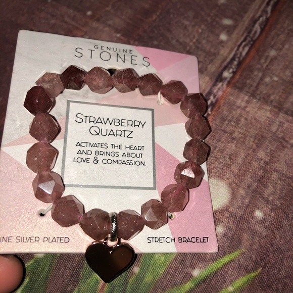 π Strawberry Quartz Stretchy π Charm Bracelet - Picture 5 of 6